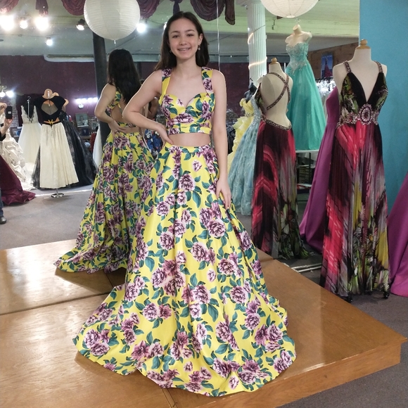 Rachel Allen Dresses & Skirts - Rachel Allen 2 piece prom dress